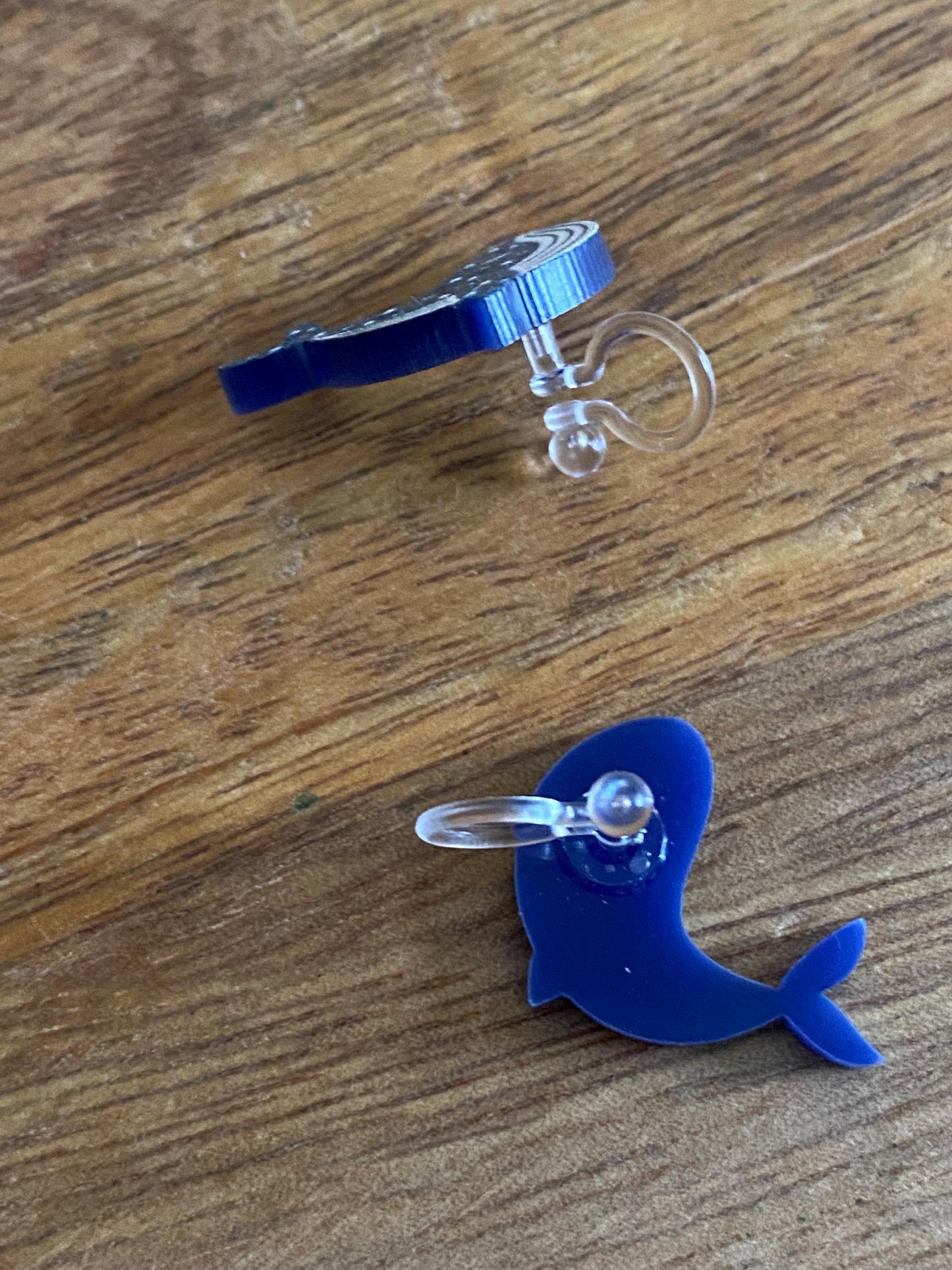 Small Whale invisible clip on earrings,