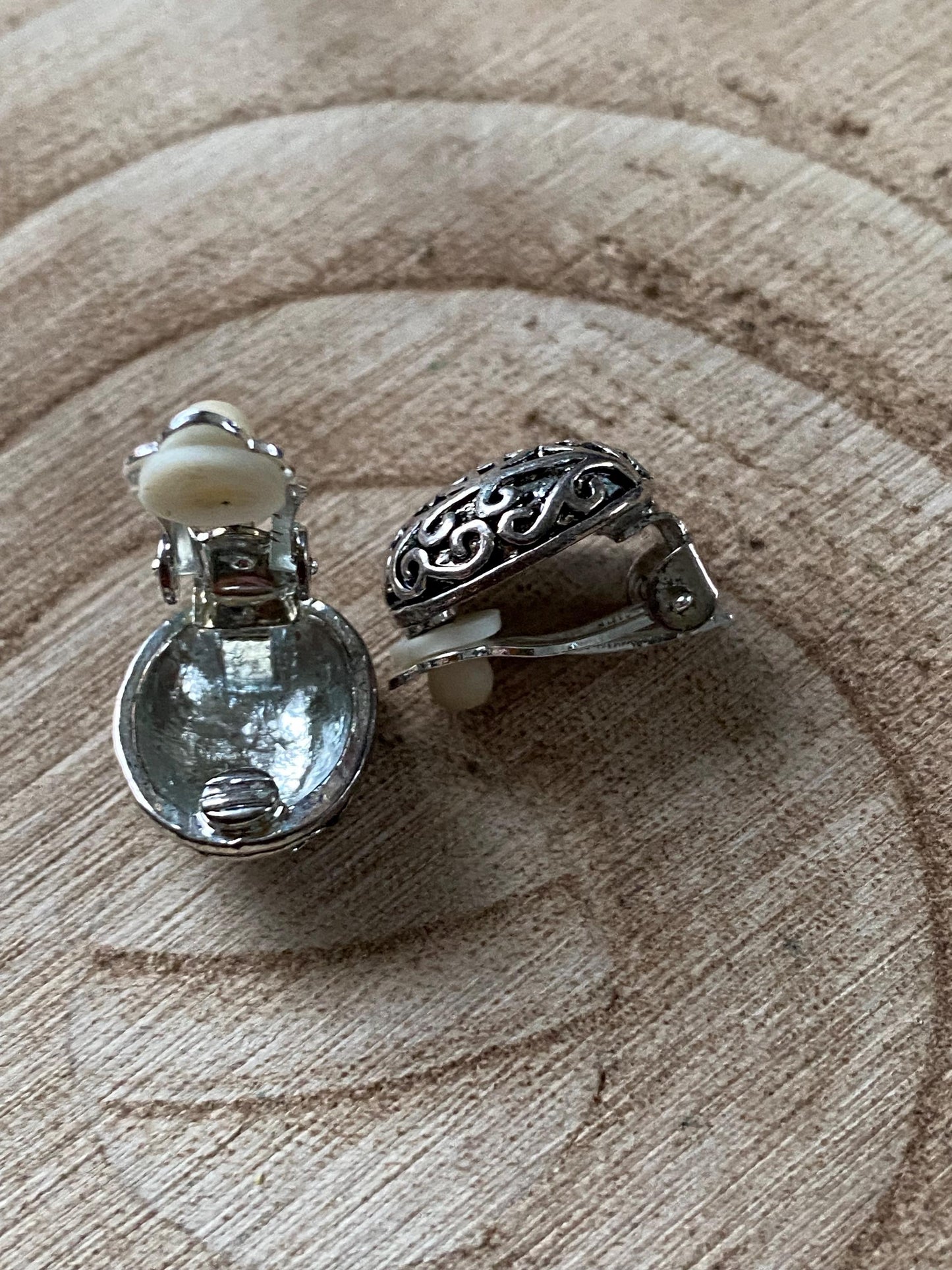 Vintage silver oval patterned clip on dome earrings