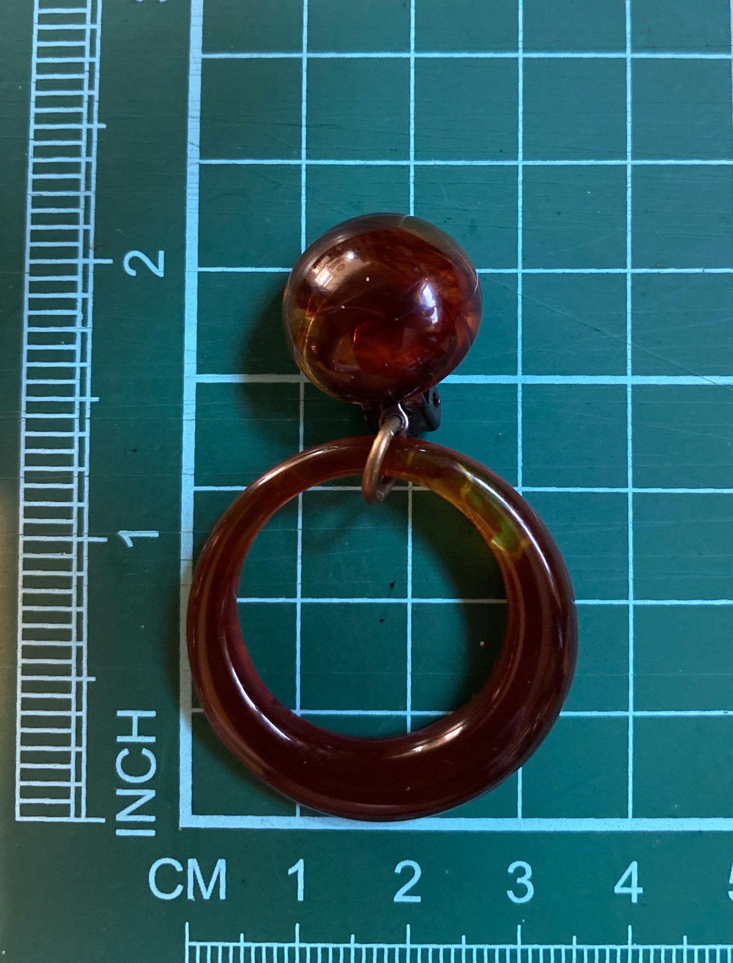 Dangling plastic tortoiseshell hoop clip on earrings, neutral dangle ear clips