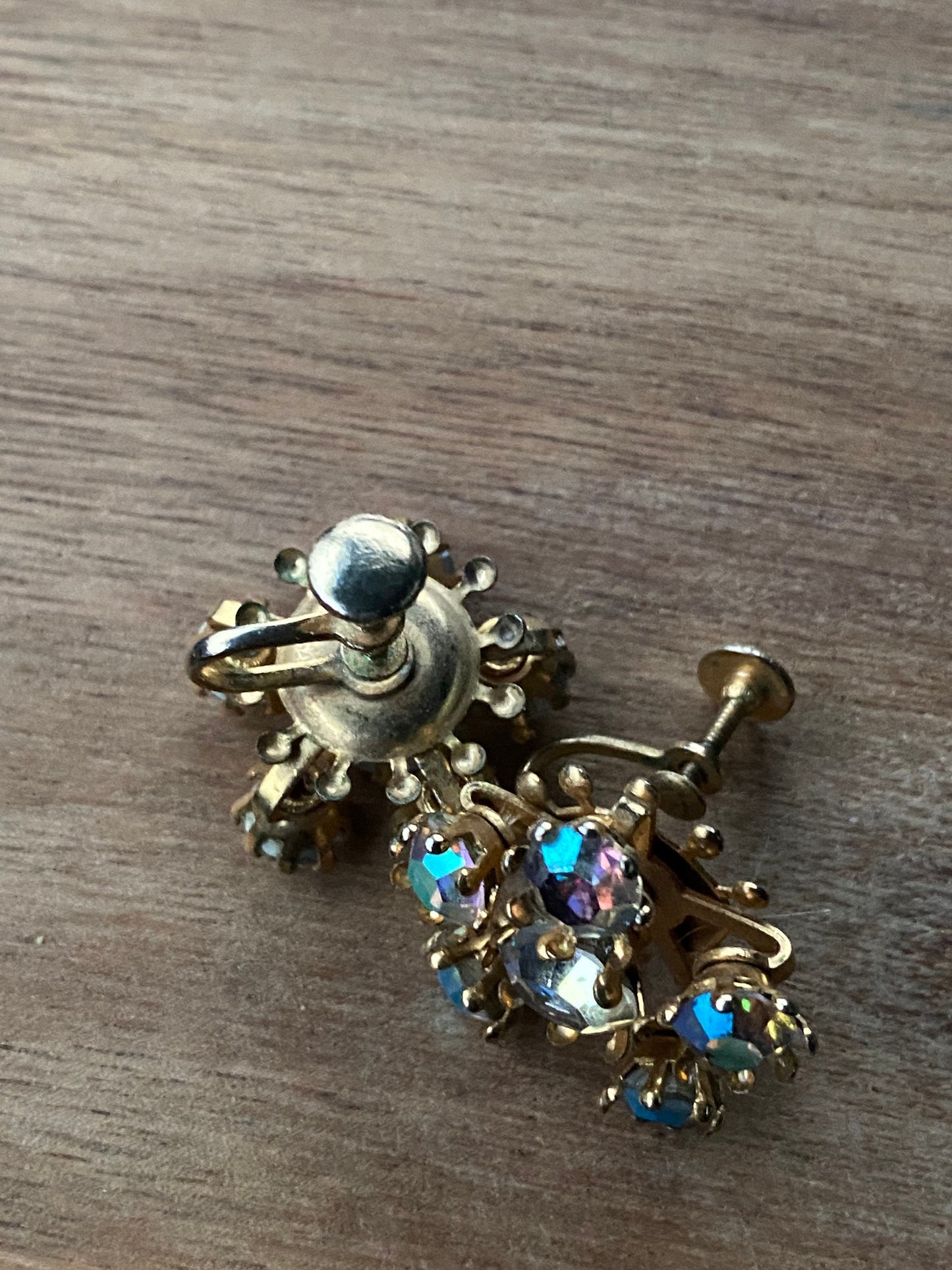Vintage iridescent rhinestone floral screwback earrings (large) | big rhinestone cluster earrings