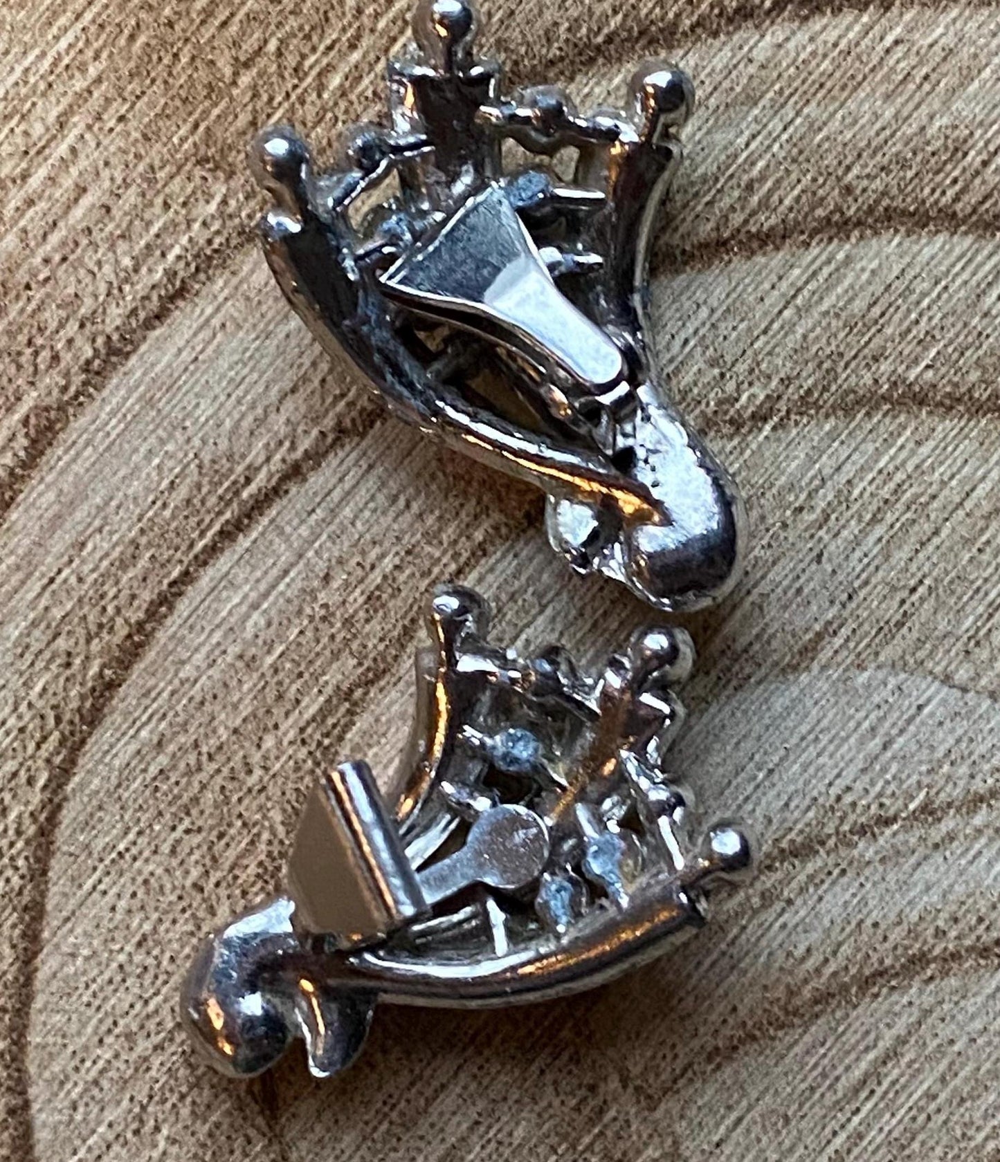 Vintage iridescent rhinestone clip on earrings
