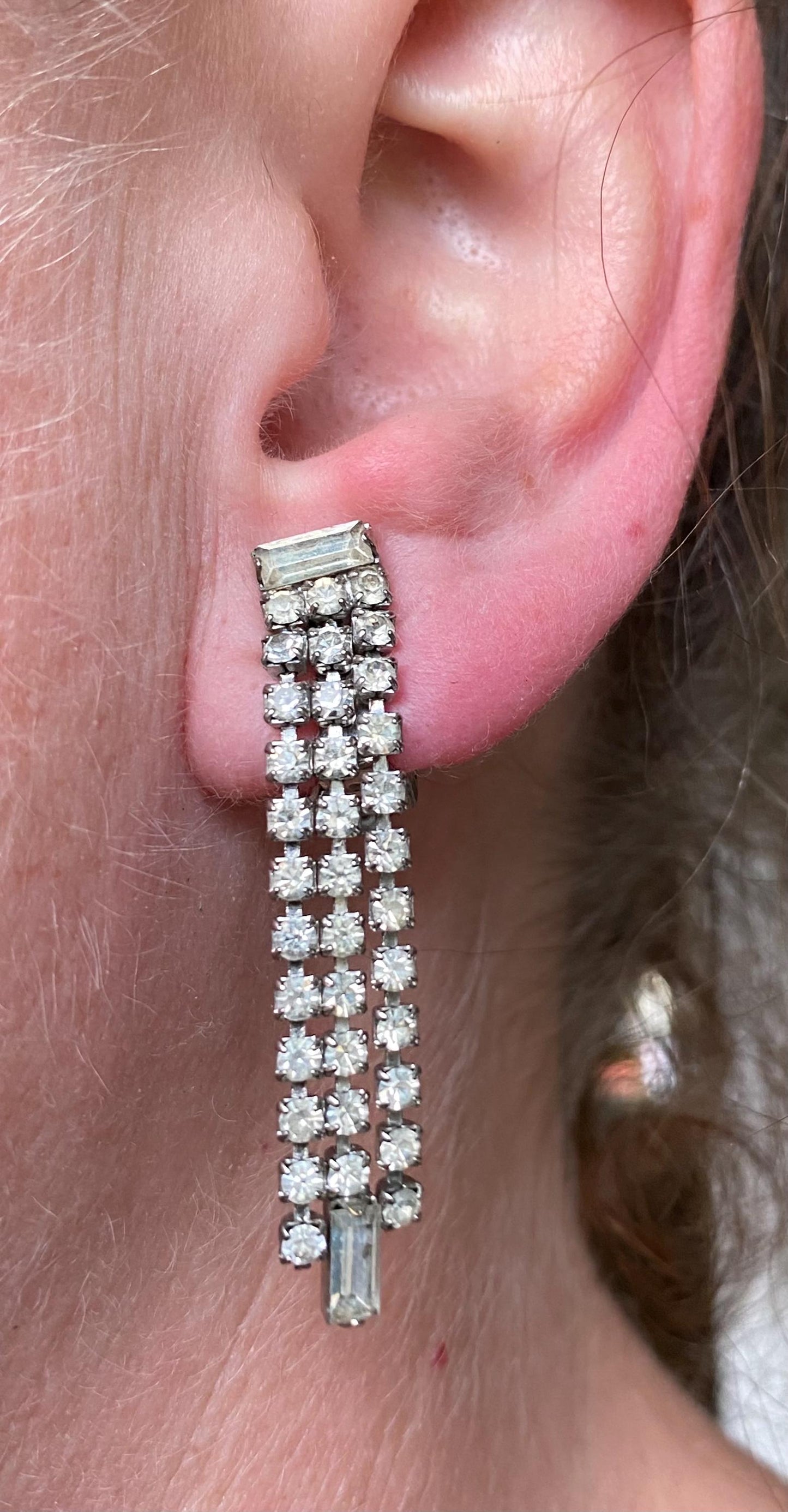 Vintage clip on rhinestone earrings, dangling rhinestone tassels
