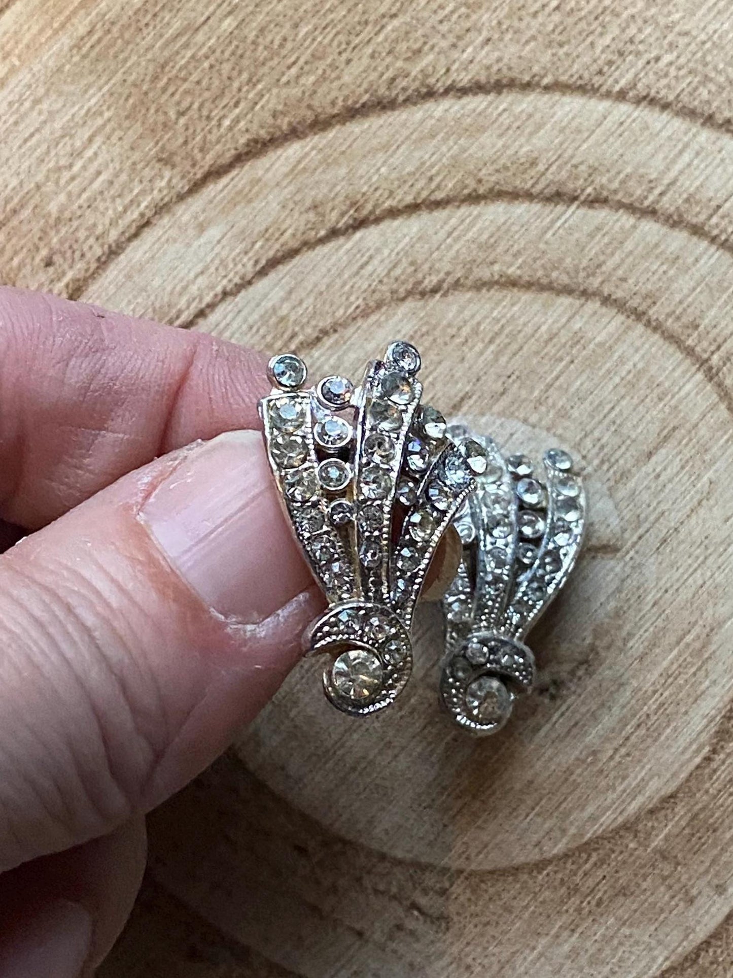Vintage iridescent rhinestone clip on earrings