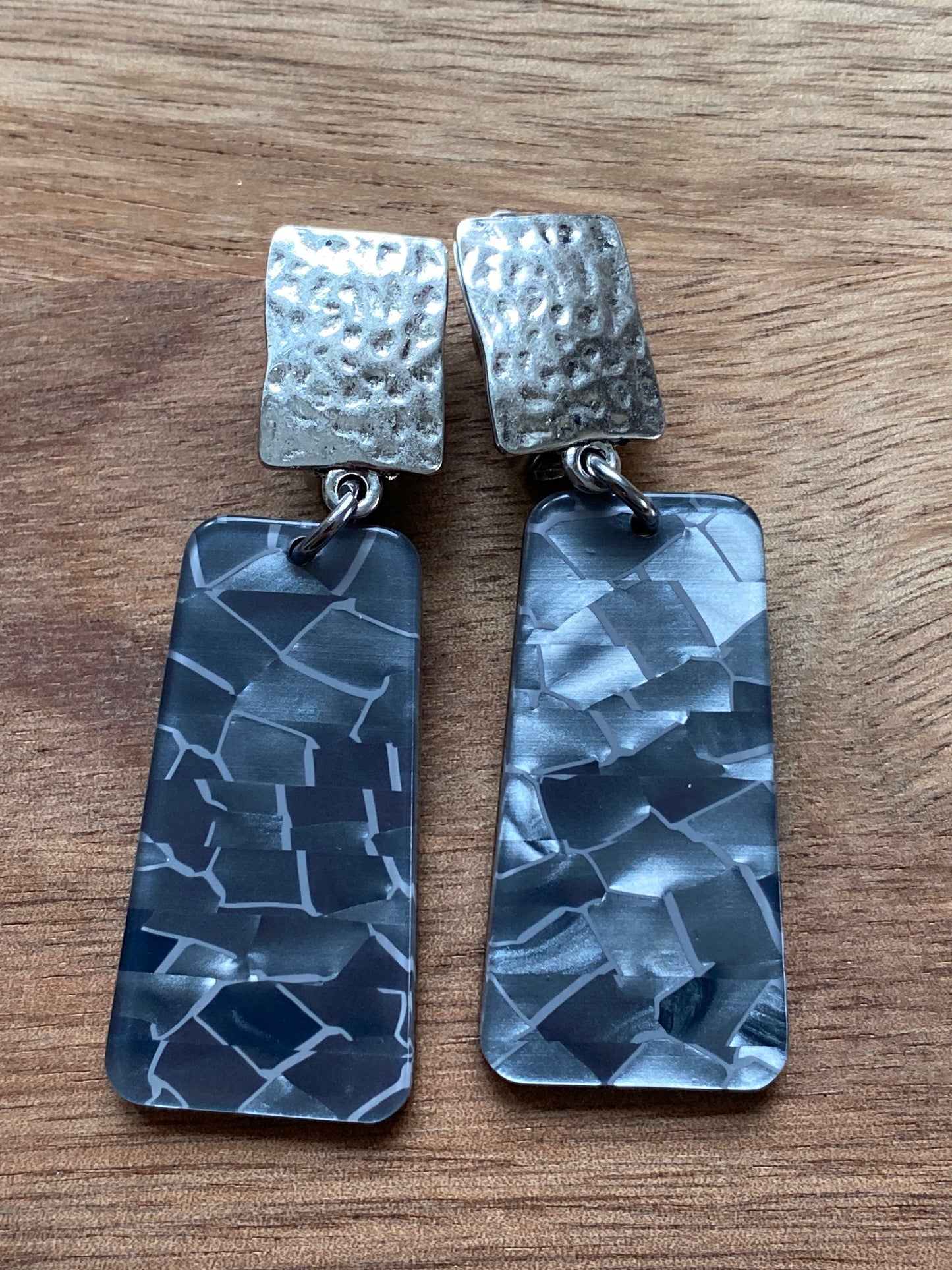 Gorgeous neutral dangling faux abalone trapezoid clip on earrings