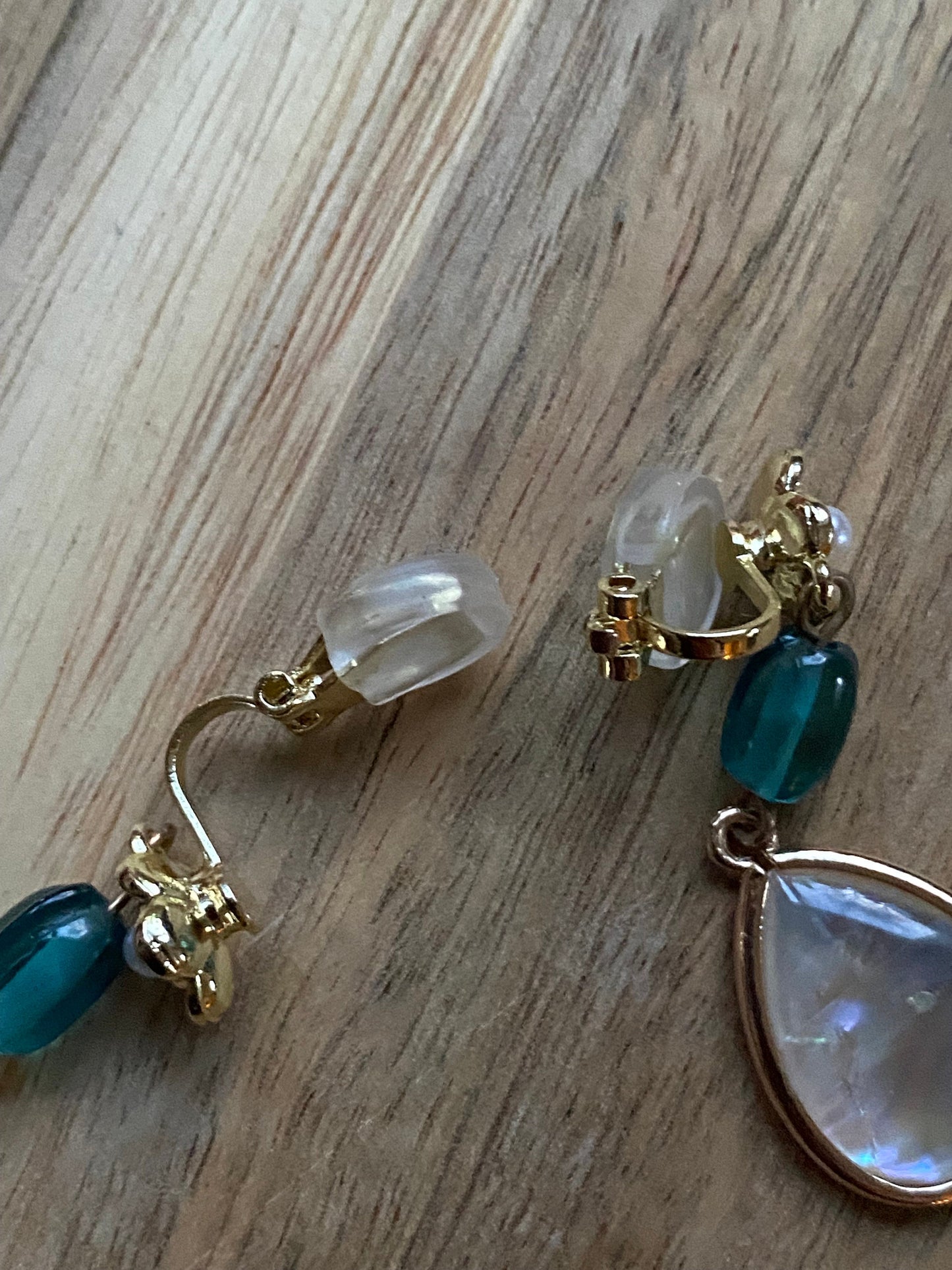 Gorgeous dangling shell teardrop clip on earrings, blue glass bead and shell earrings