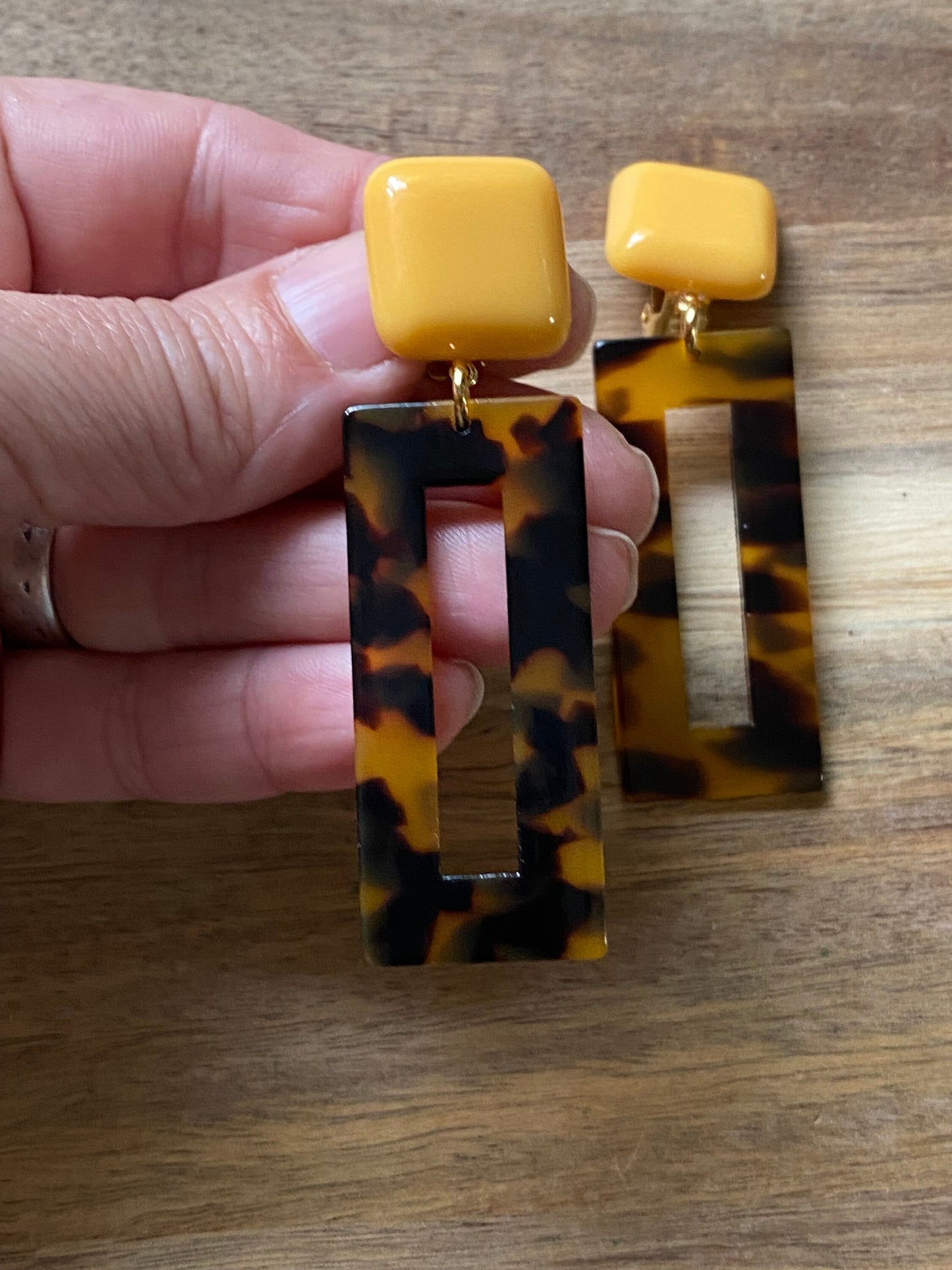 Tortoiseshell rectangle clip on dangling earrings, modern bold ear clips