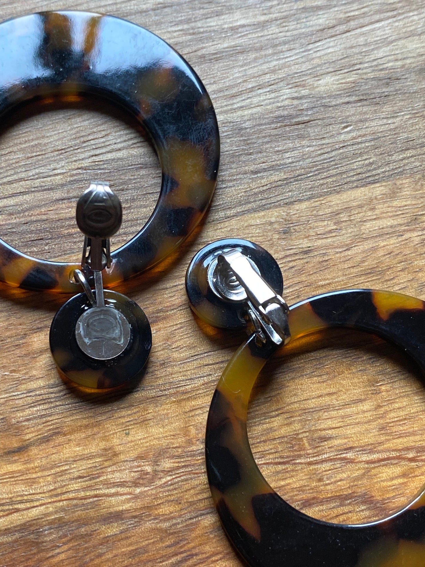 Simple clip on dangling tortoiseshell hoop earrings, neutral hoop earrings