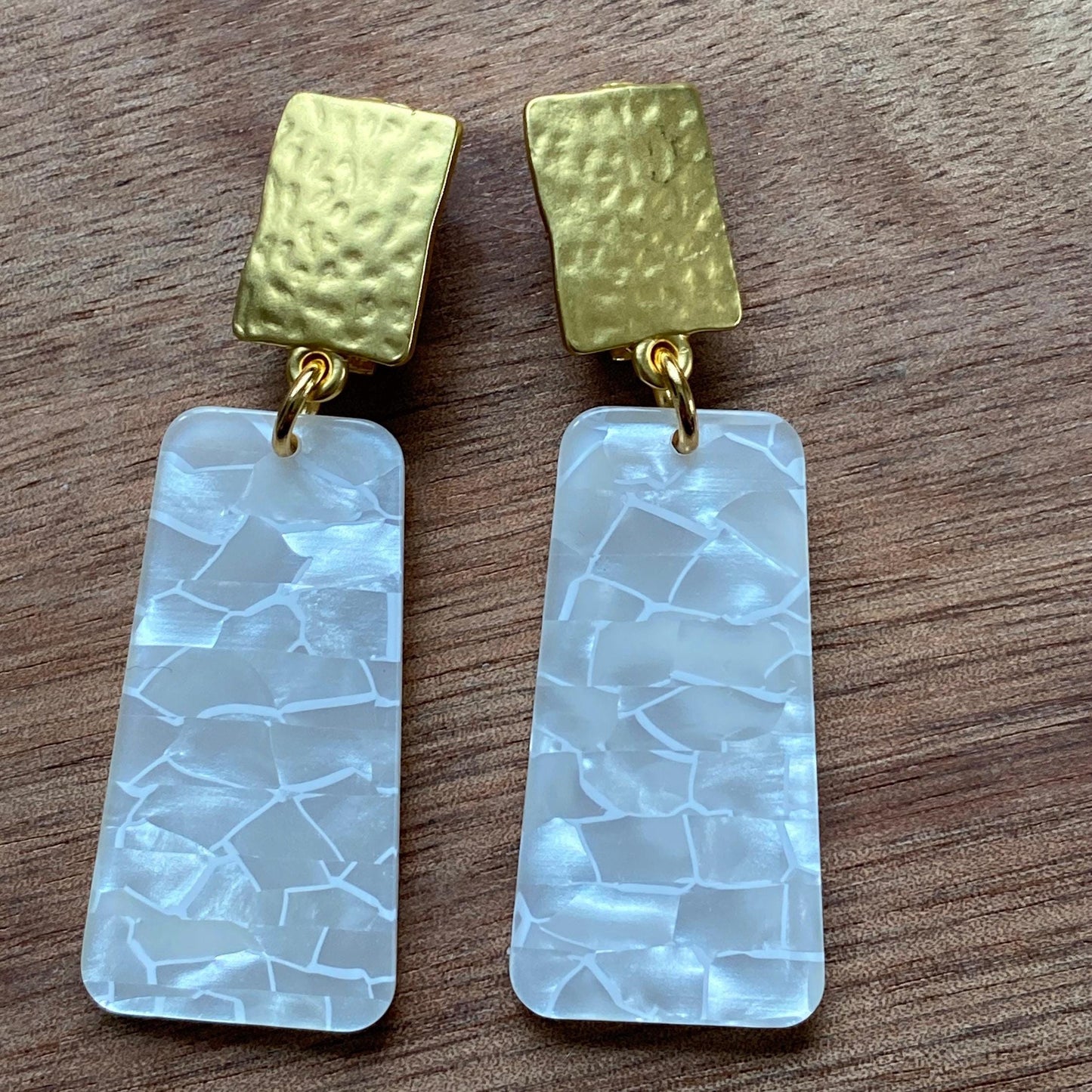 Gorgeous neutral dangling faux abalone trapezoid clip on earrings