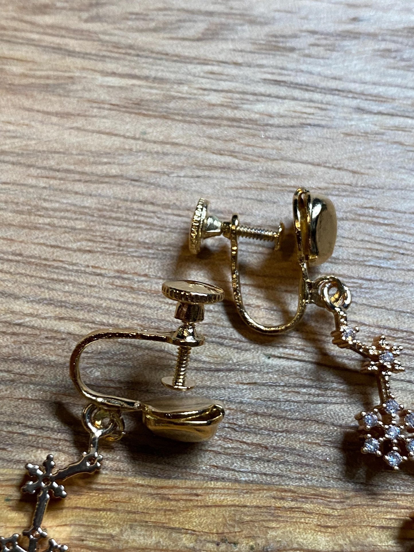 Dangling screw on rhinestone snowflake clip on earrings, dangle winter earrings for unpierced ears