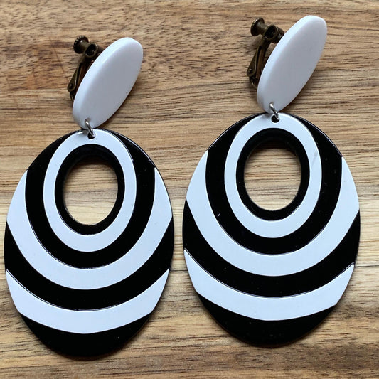 modern black and white striped danging hoops, oblong hoop clip earrings