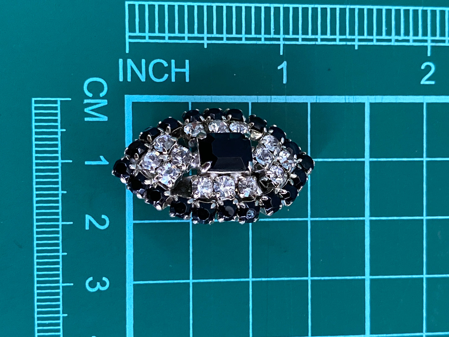 Vintage La Rel silver and black rhinestone clip on button earrings