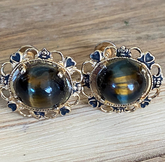 Vintage brown tiger eye cabochon clip on earrings, brown screwback earrings