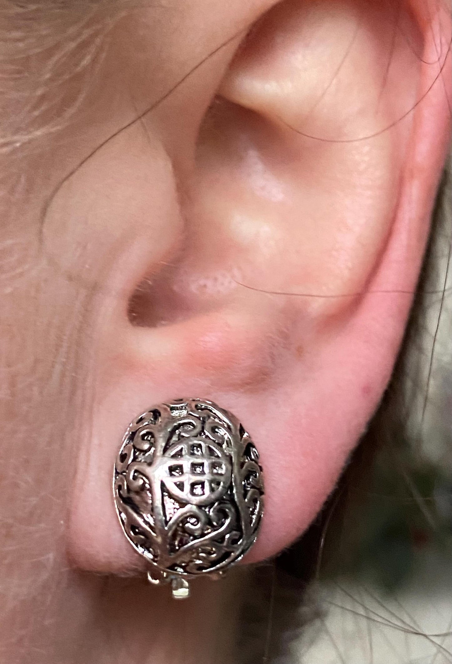 Vintage silver oval patterned clip on dome earrings