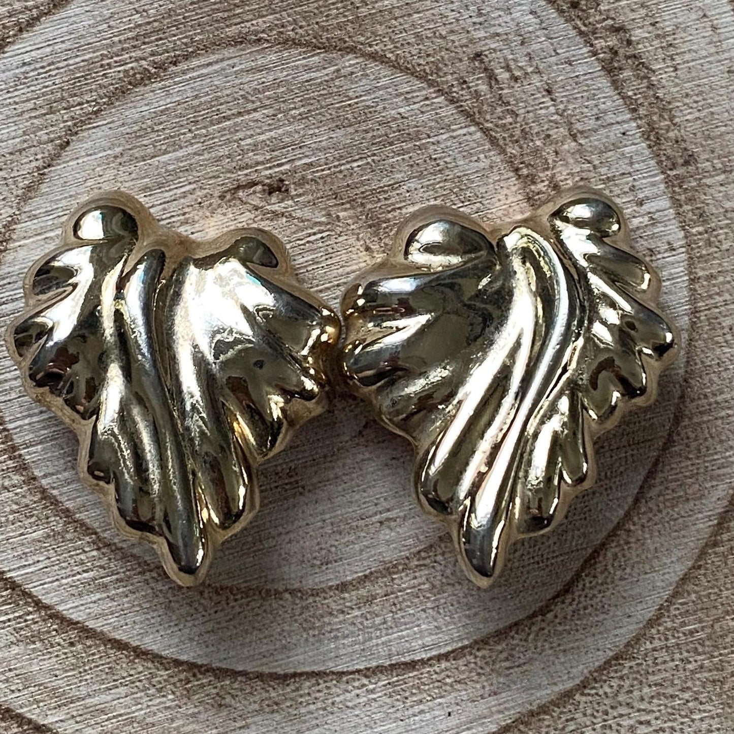 Vintage gold clip on earrings, leaf shaped earrings