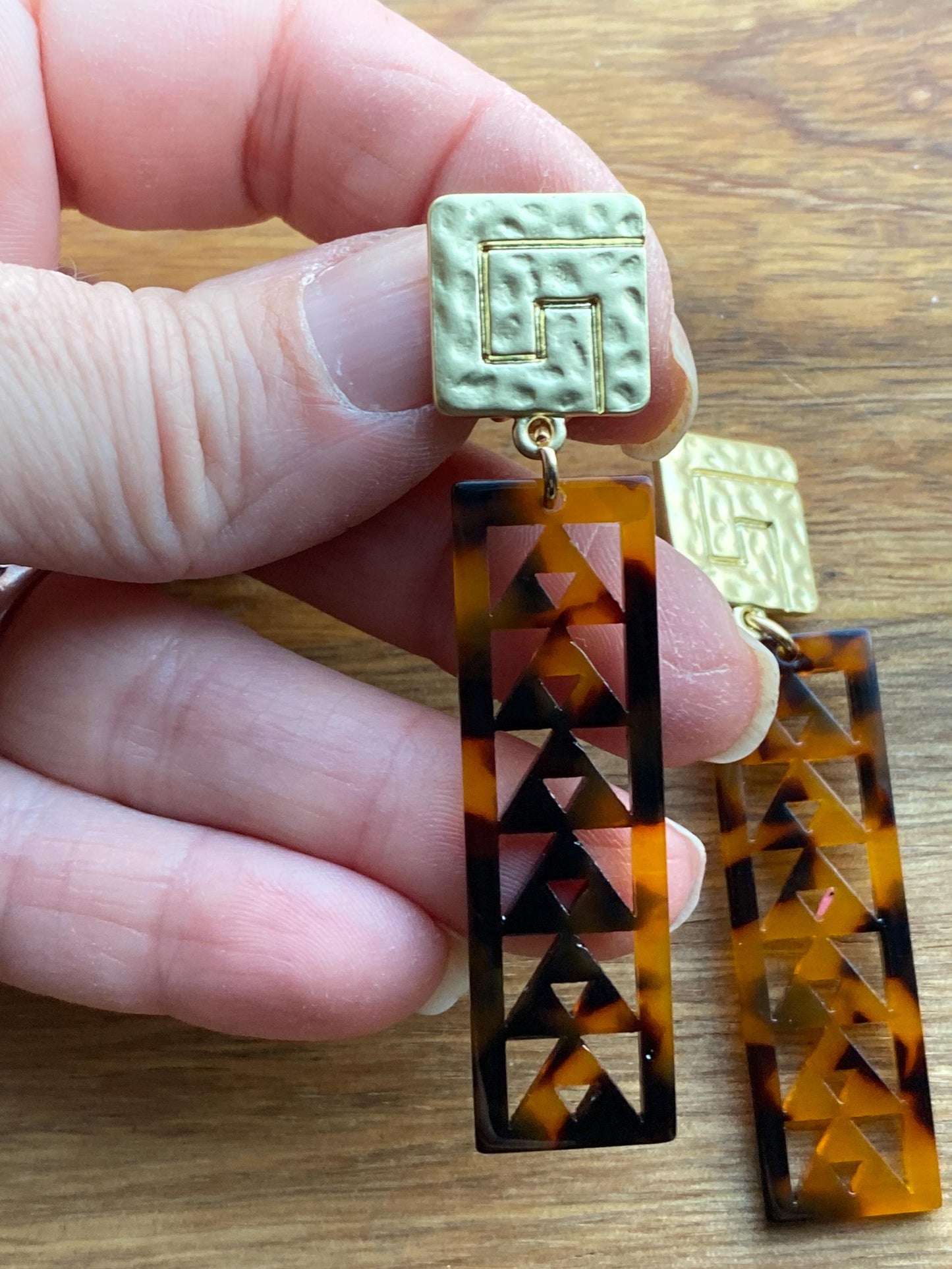 Clip on tortoiseshell dangling earrings, lightweight rectangle drop earrings