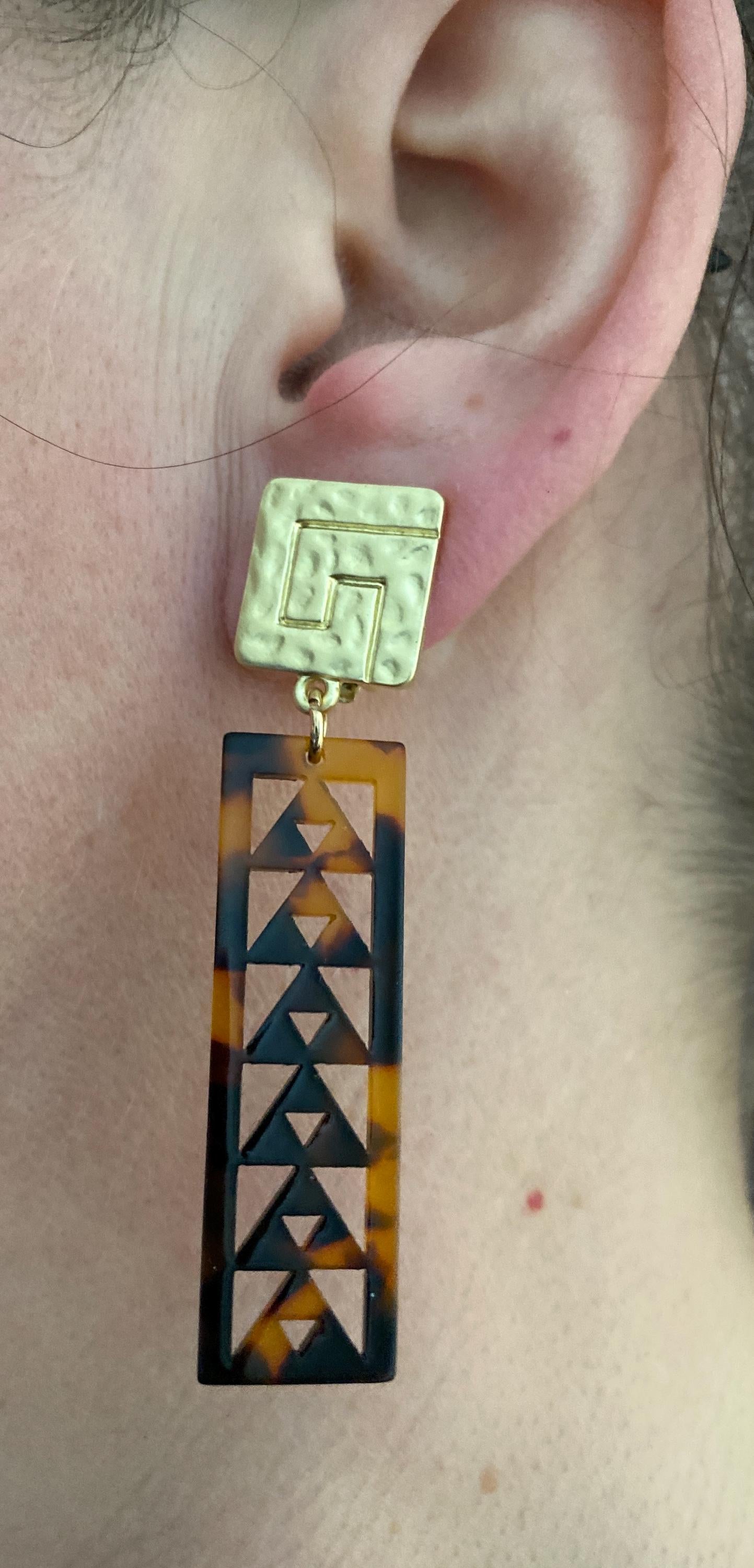 Clip on tortoiseshell dangling earrings, lightweight rectangle drop earrings