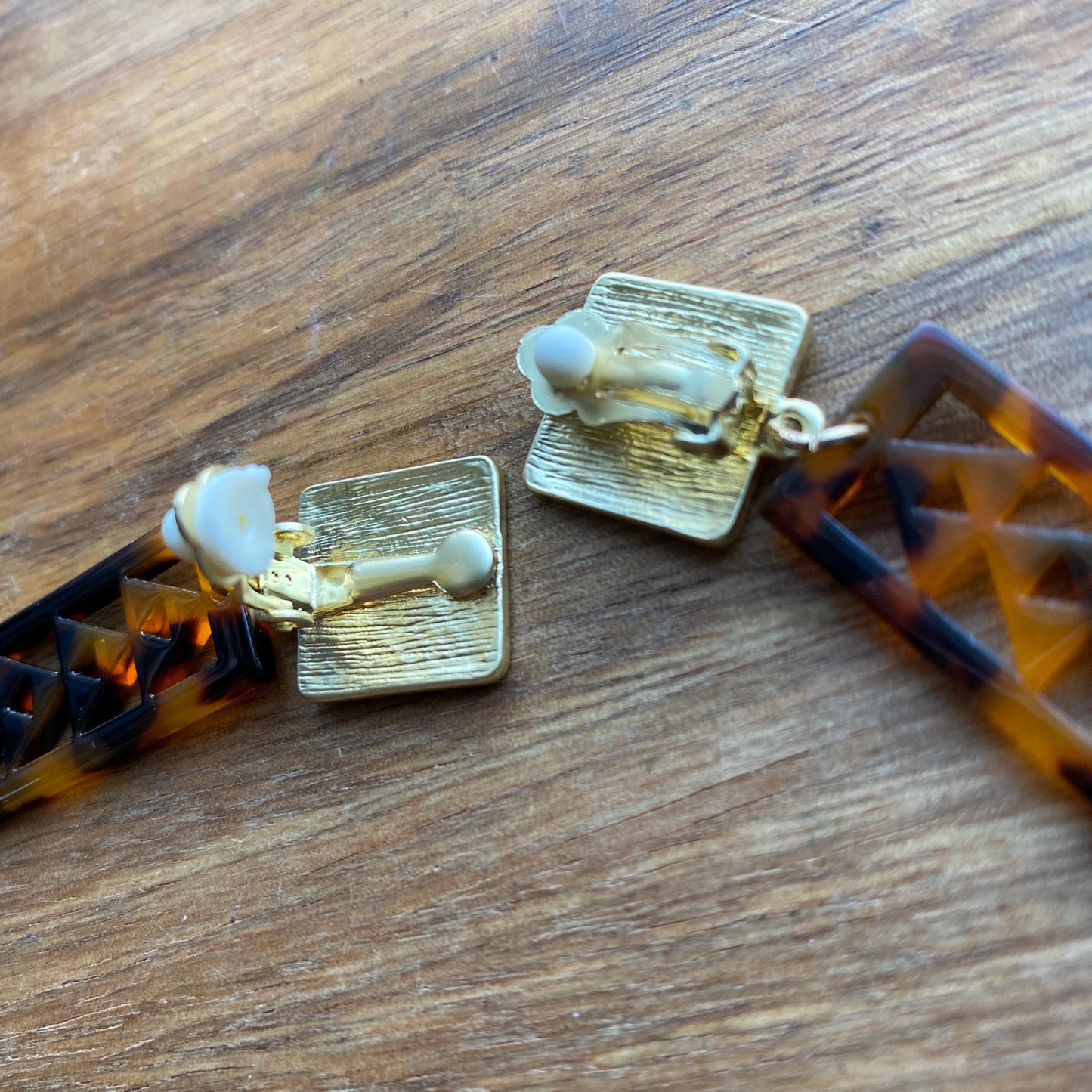 Clip on tortoiseshell dangling earrings, lightweight rectangle drop earrings