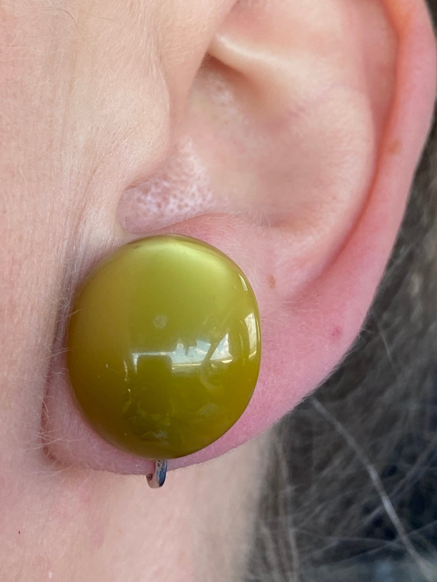 Vintage luminous olive green moonglow cabochon oval clip on earrings, Richelieu earrings