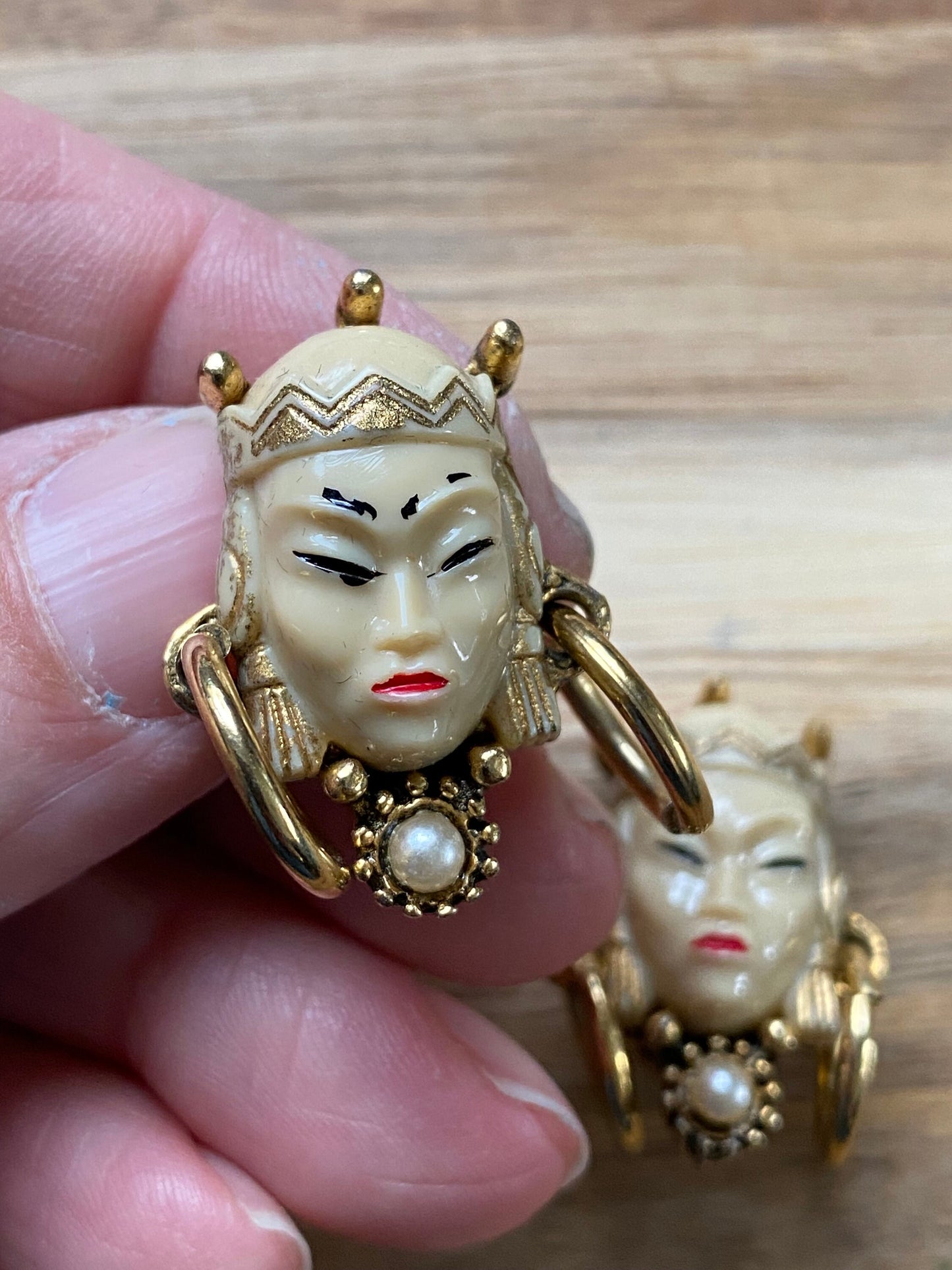 Vintage unsigned Selro Selini asian princess clip on earrings, antique designer earrings