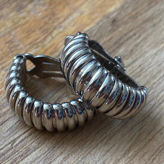 Vintage silver ribbed clip on earrings, half hoop earrings