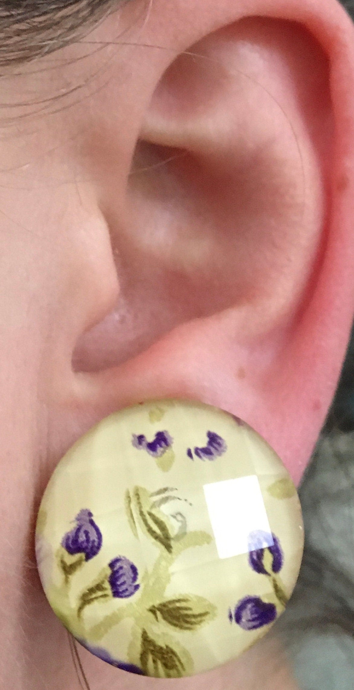 Vintage faceted floral patterned clip on button style earrings