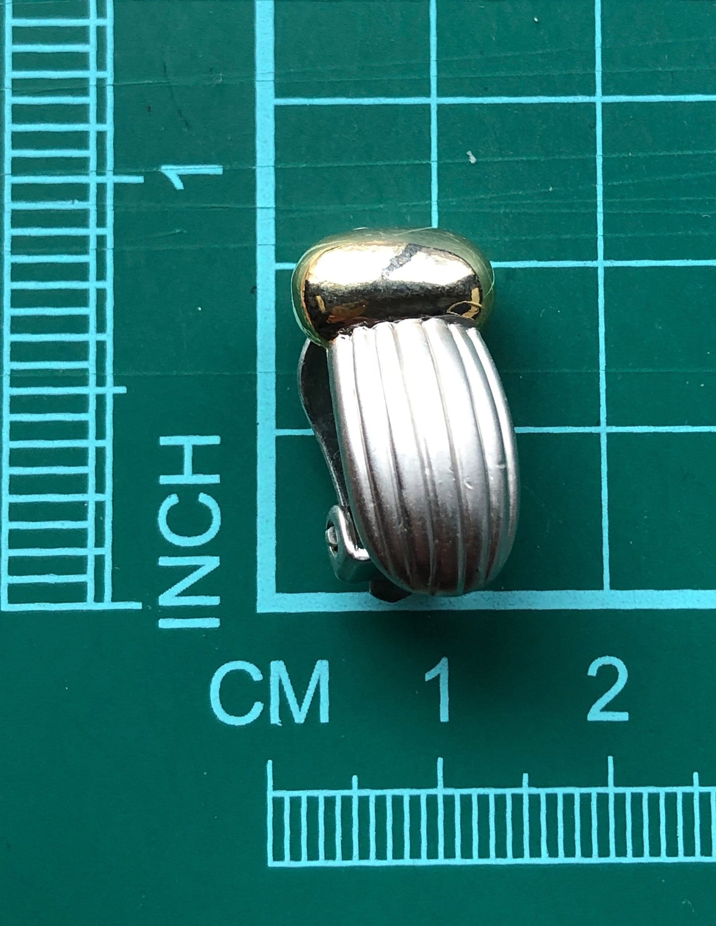 Vintage Gold and silver ribbed clip on earrings