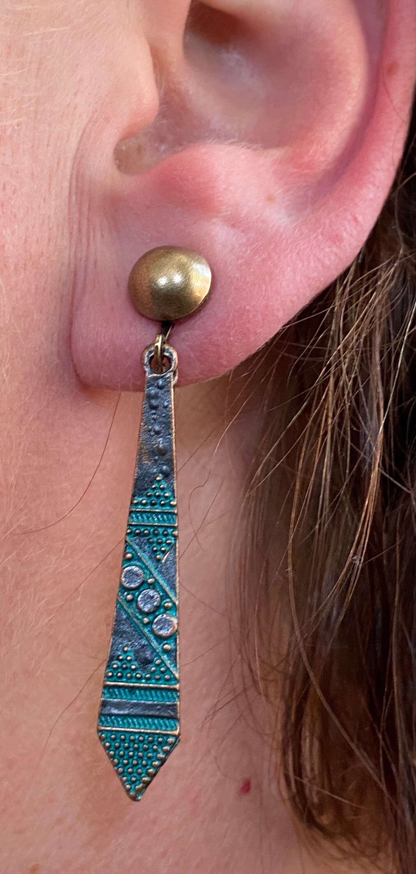 Dangling bronze spear clip on earrings (no pierce | screwback)
