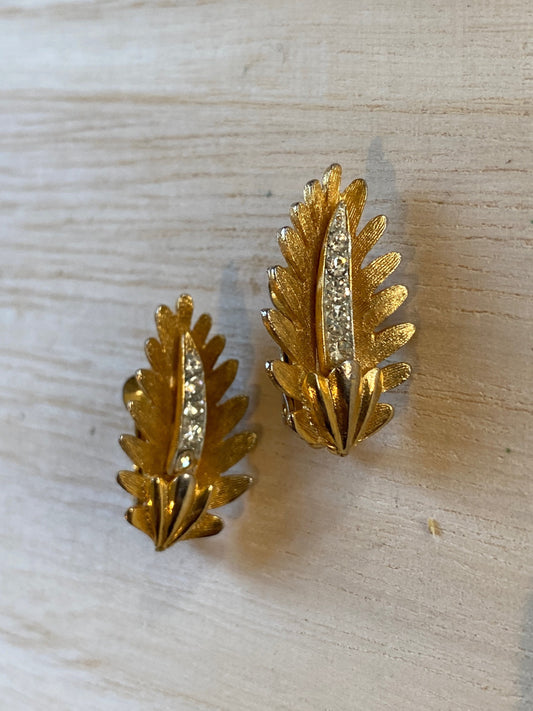 vintage rhinestone clip on earrings