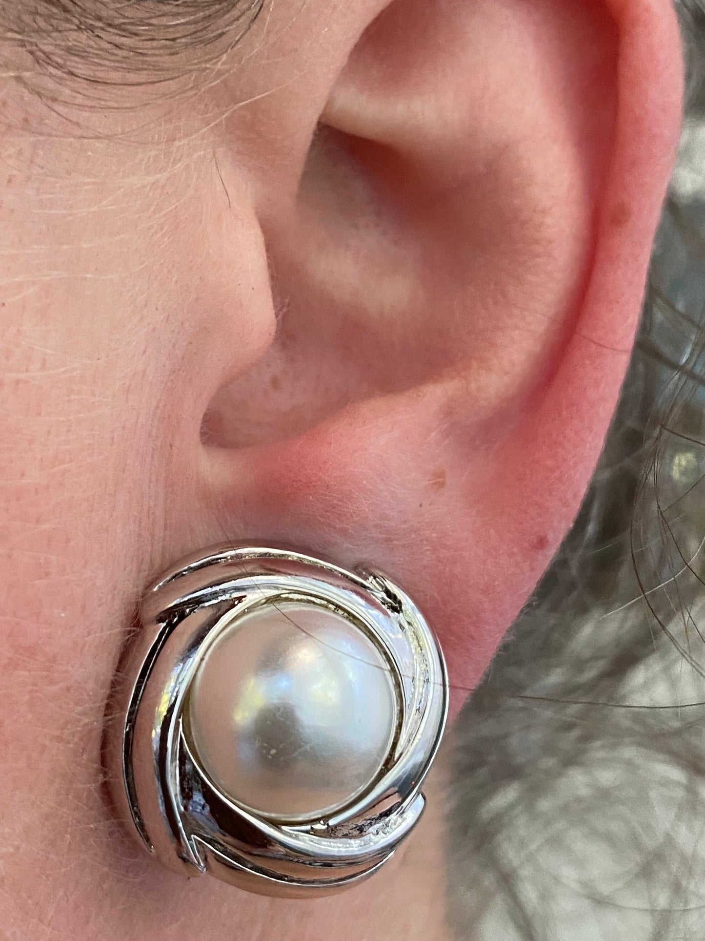 Vintage Vendome faux pearl clip on earrings