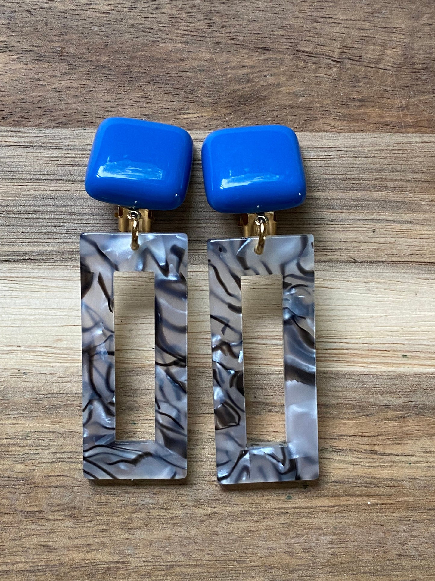 Tortoiseshell rectangle clip on dangling earrings, modern bold ear clips