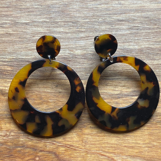 Simple clip on dangling tortoiseshell hoop earrings