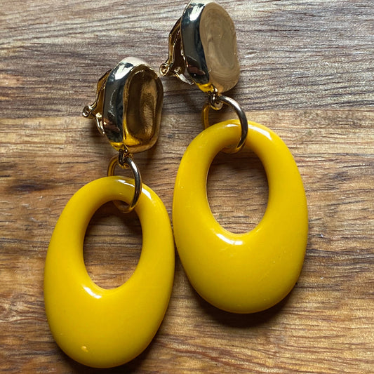 Dangling Plastic oval hoop clip on earrings, dangling simple ear clips