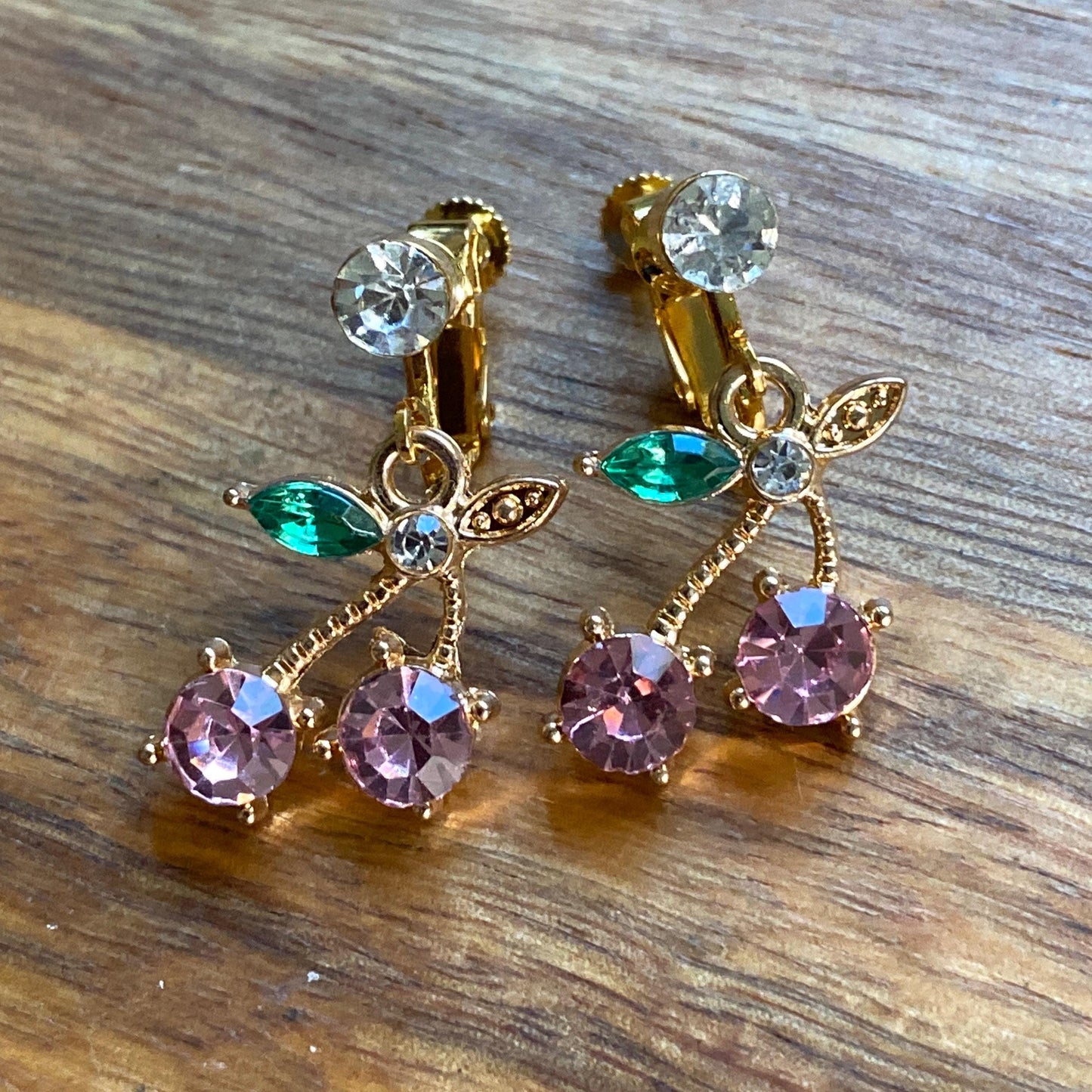 Dangling rhinestone cherry screwback earrings (no piercing | clip on)
