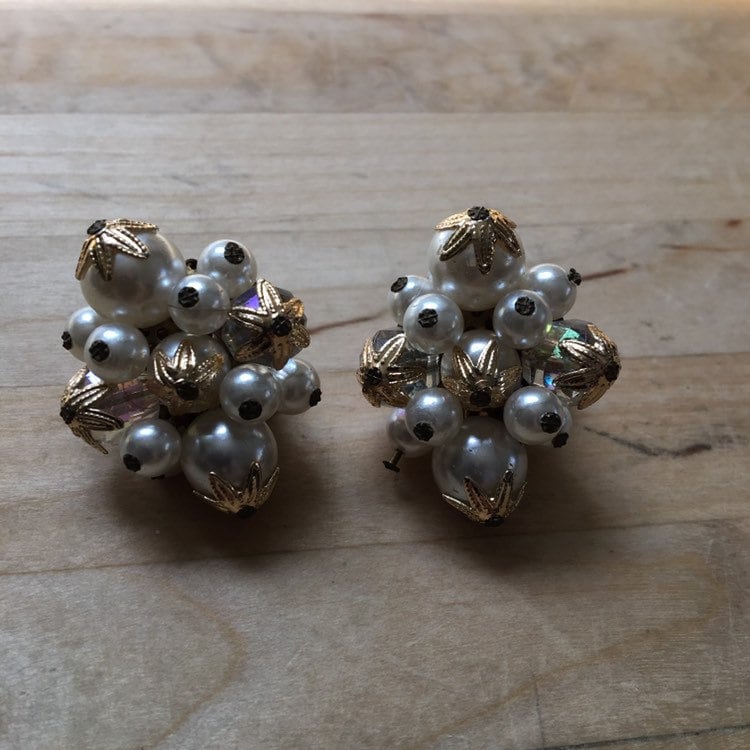 1950s cluster beaded clip on earrings
