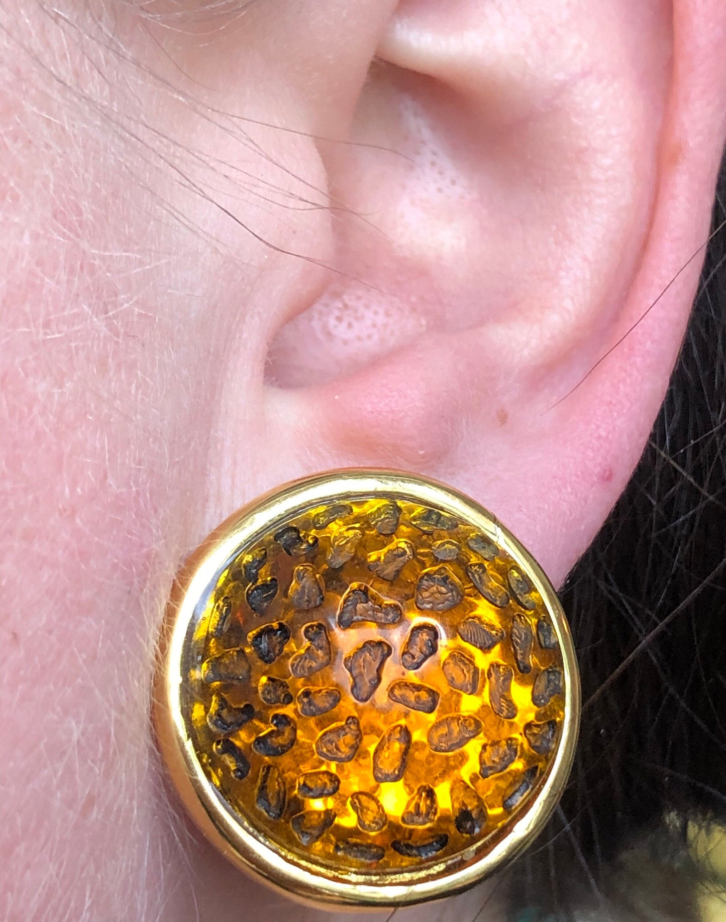 Vintage pebbled amber cabochon clip on earrings