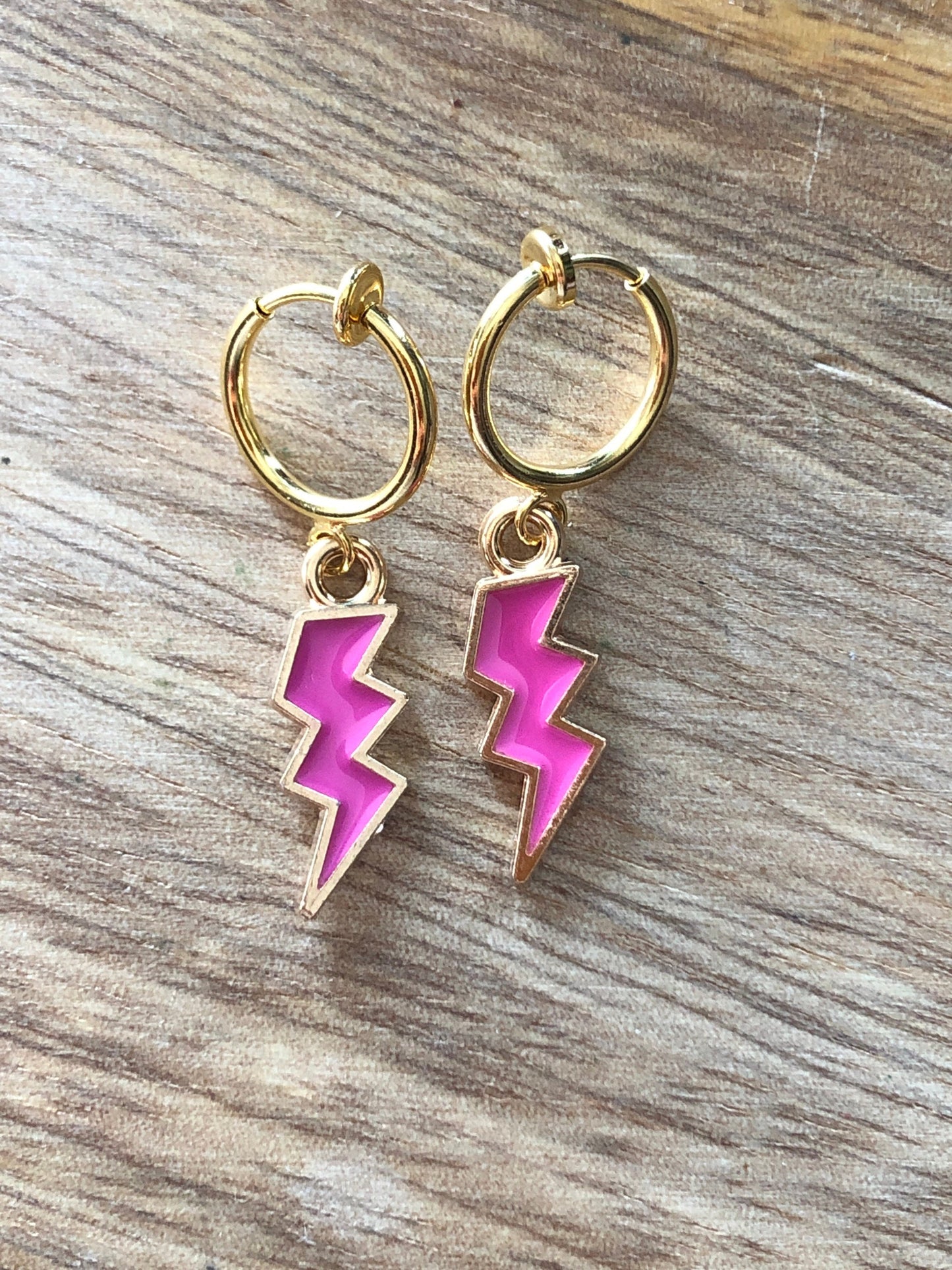 Matte enamel lighting bolt spring hoop clip on earrings | dangle clip on earrings (huggie| no piercing)