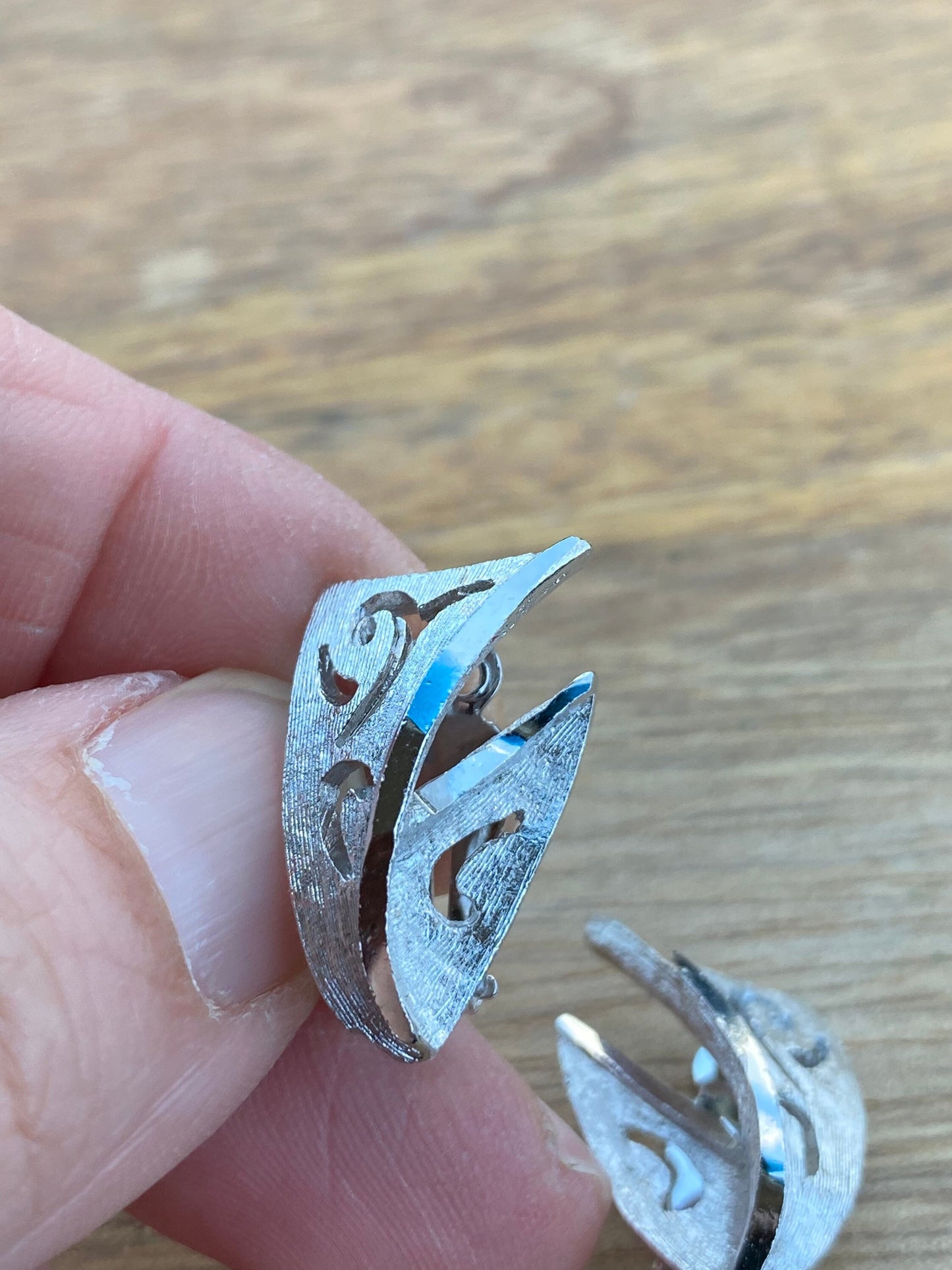 Vintage clip on brushed silver v-shaped clip on earrings