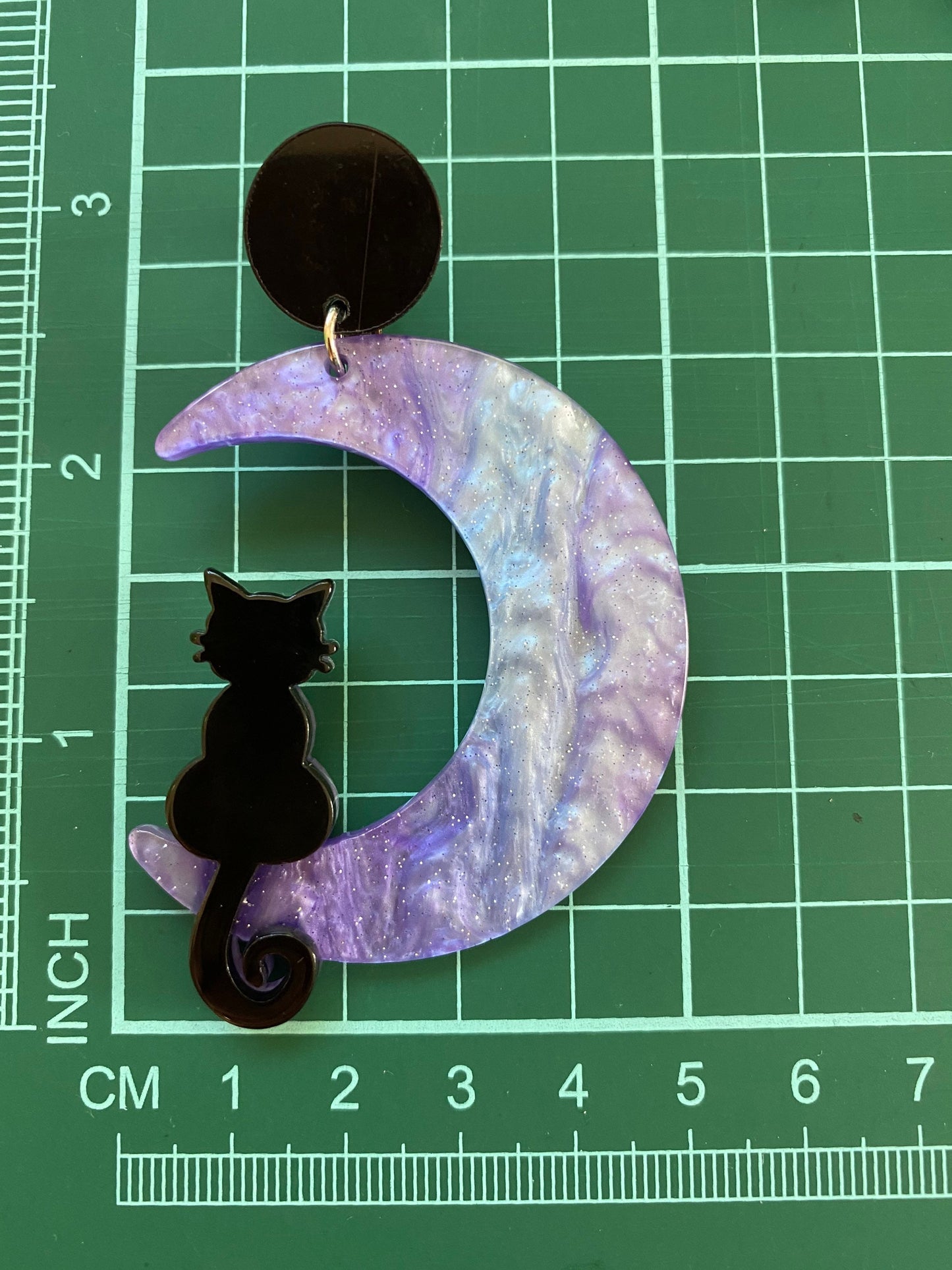 Dangling oversized moon and kitten clip on earrings (no piercing | screwback)