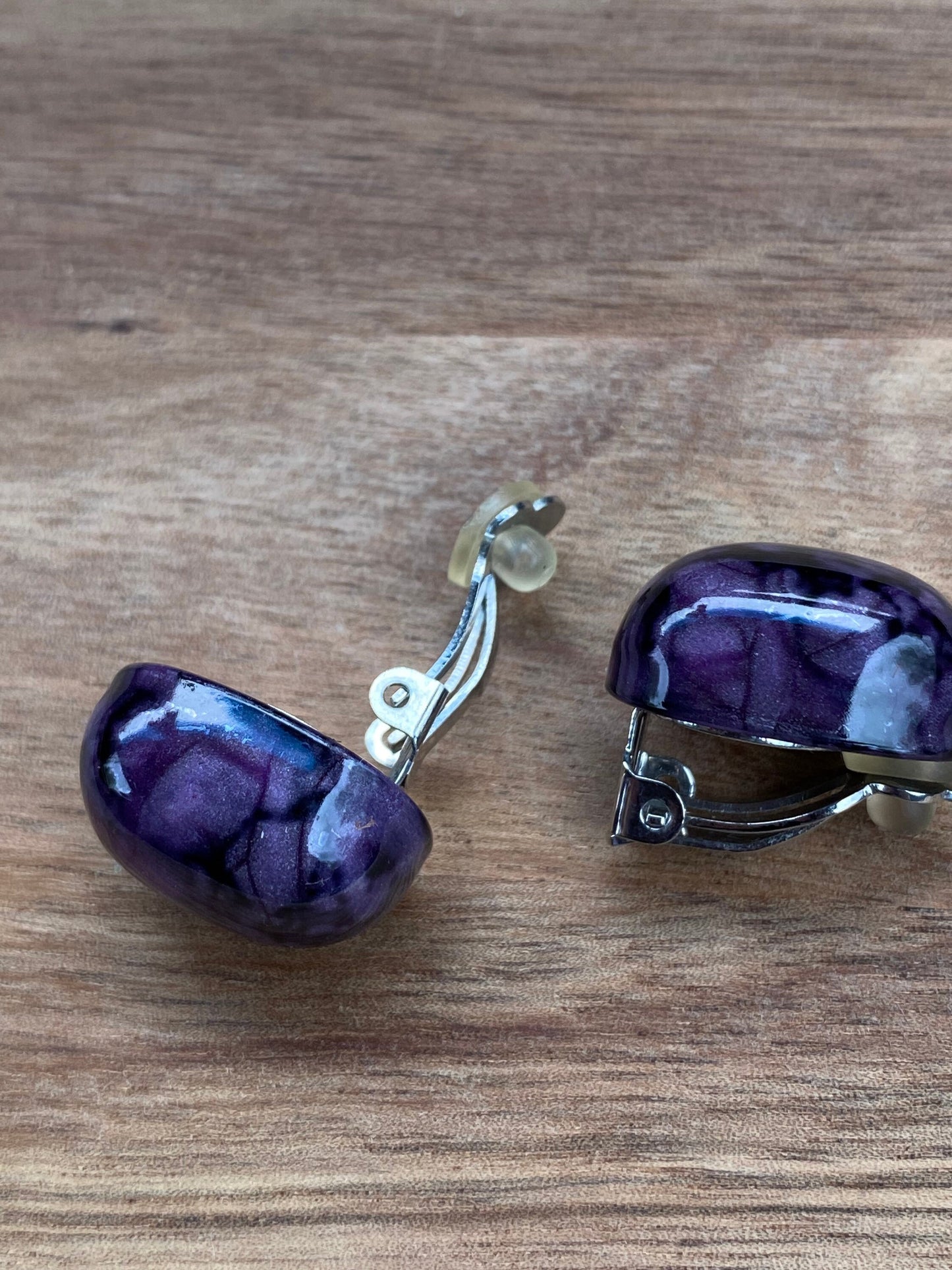 Marbled purple oval button style vintage clip on earrings